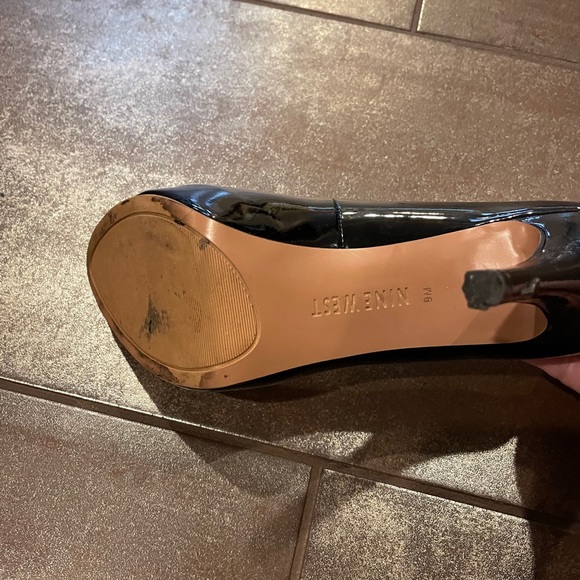 Heels - Picture 6 of 6